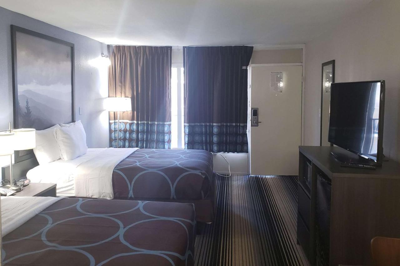 Super 8 By Wyndham Morganton Hotel Eksteriør billede