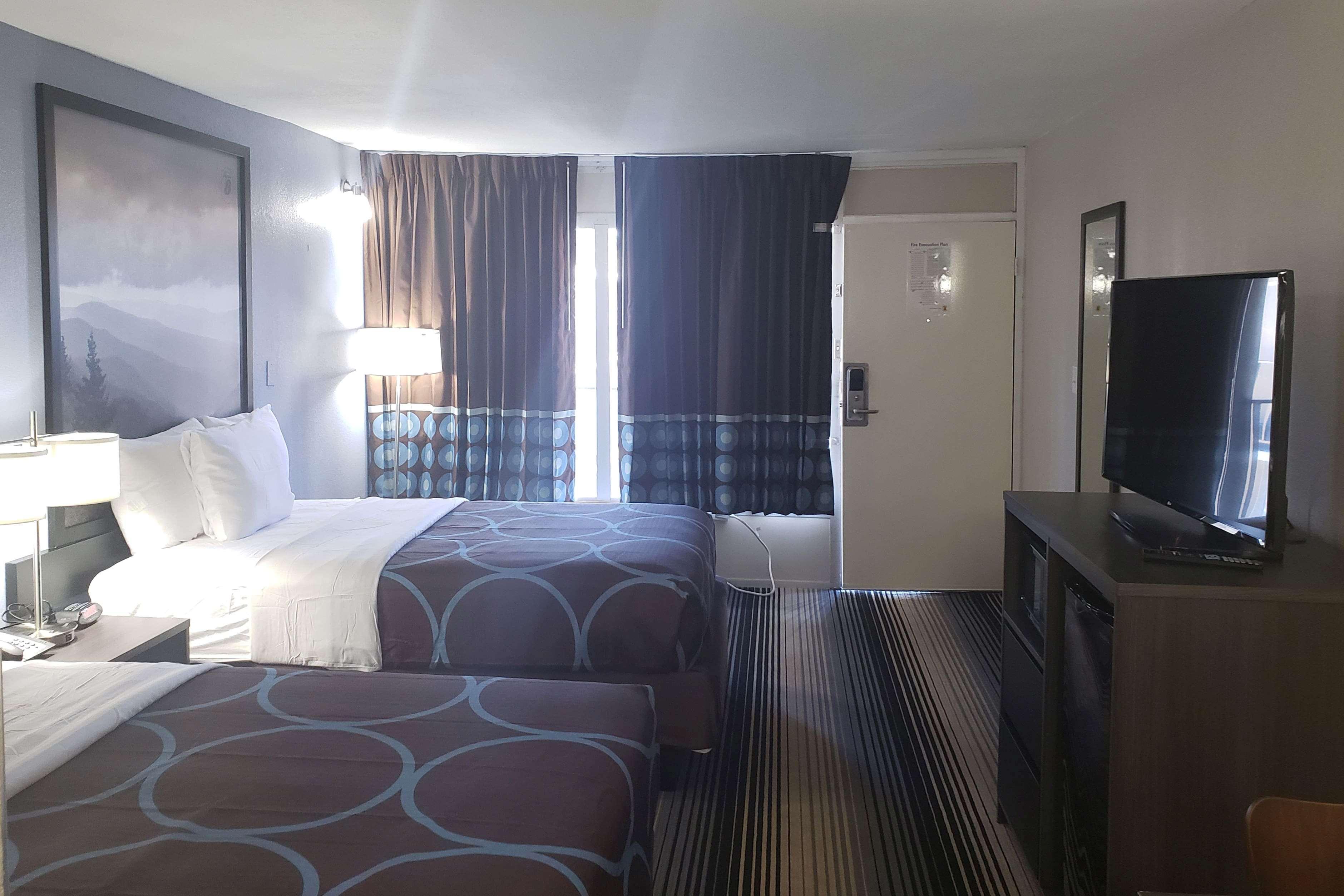 Super 8 By Wyndham Morganton Hotel Eksteriør billede